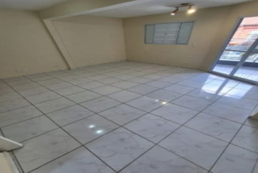 Belo Sobrado à venda no Bairro do Conjunto Residencial Vista Verde