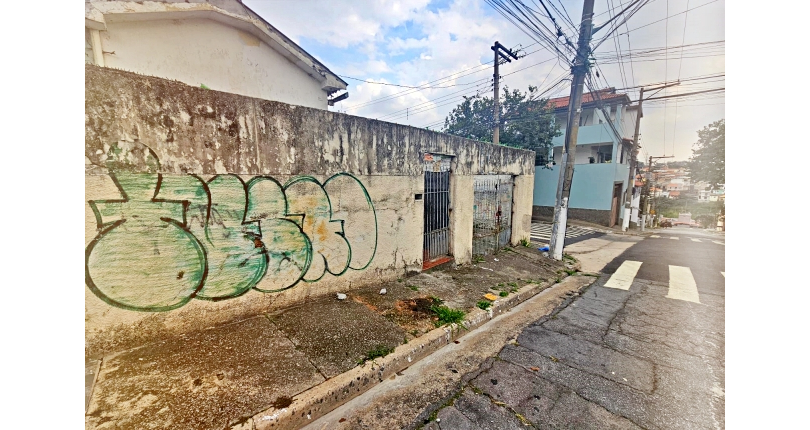 Terreno à venda no Bairro do Vila Pereira Barreto na Rua José China