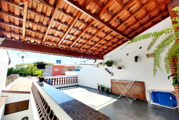 Ótima Casa Térrea à venda no Bairro da Chácara São João na Rua Barra do Garça