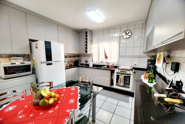 Ótima Casa Térrea à venda no Bairro da Chácara São João na Rua Barra do Garça