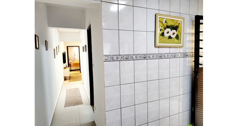 Ótima Casa Térrea à venda no Bairro da Chácara São João na Rua Barra do Garça