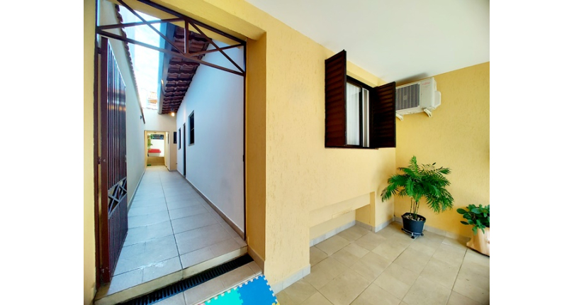 Ótima Casa Térrea à venda no Bairro da Chácara São João na Rua Barra do Garça