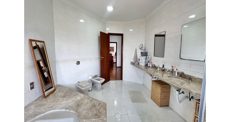 Lindo Sobrado Alto Padrão à venda no City América na Rua Desembargador Olavo Lima Guimarães