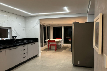 LINDO Sobrado à venda no Bairro do Conjunto Residencial Vista Verde na Rua José Carlos de Resende