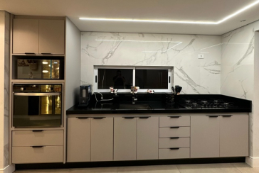 LINDO Sobrado à venda no Bairro do Conjunto Residencial Vista Verde na Rua José Carlos de Resende