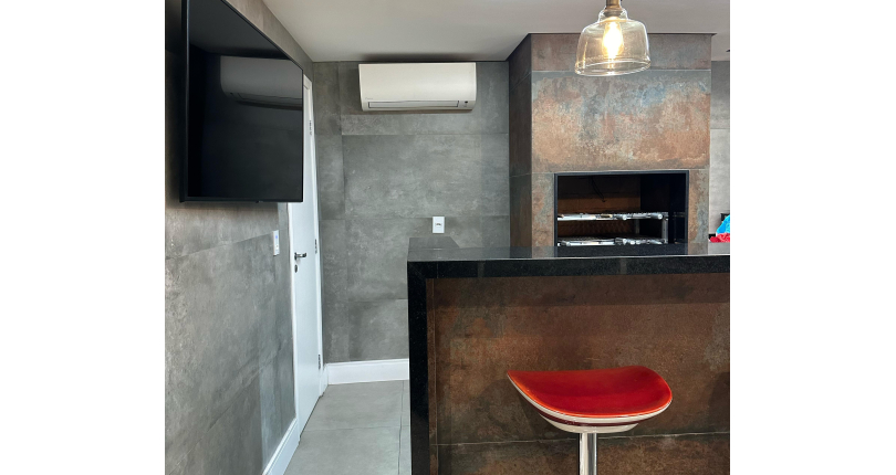 LINDO Sobrado à venda no Bairro do Conjunto Residencial Vista Verde na Rua José Carlos de Resende