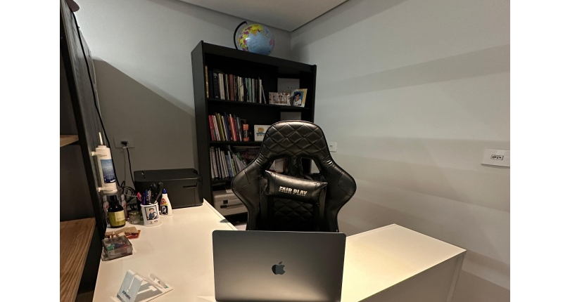 LINDO Sobrado à venda no Bairro do Conjunto Residencial Vista Verde na Rua José Carlos de Resende