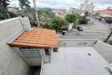 Sobrado à venda no Bairro do Parque São Domingos na Rua Doutor Odon Carlos de Figueiredo Ferraz