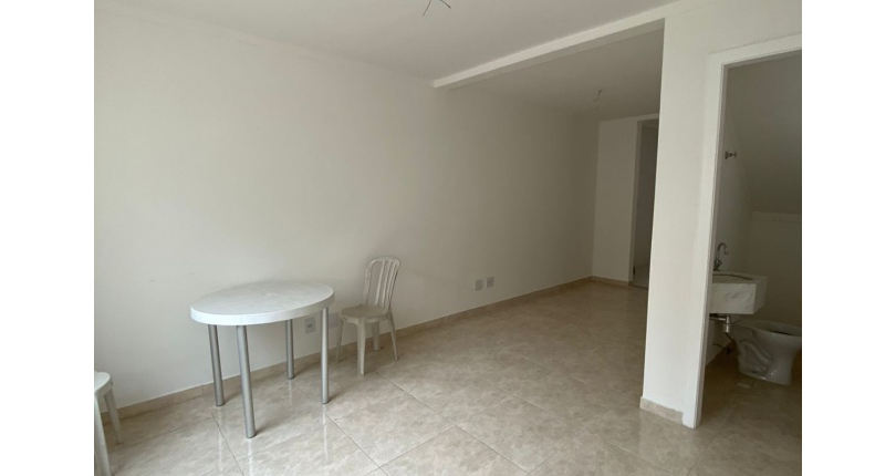 Sobrado à venda no Bairro do Parque São Domingos na Rua Doutor Odon Carlos de Figueiredo Ferraz