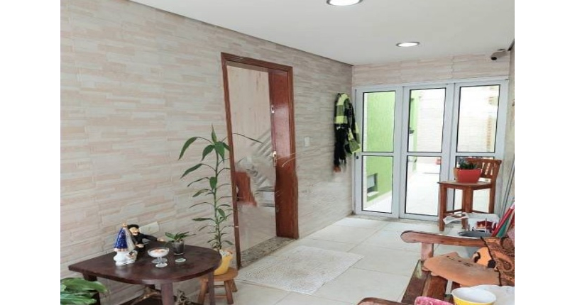 Sobrado à venda no Bairro do Parque São Domingos na Rua Doutor Odon Carlos de Figueiredo Ferraz