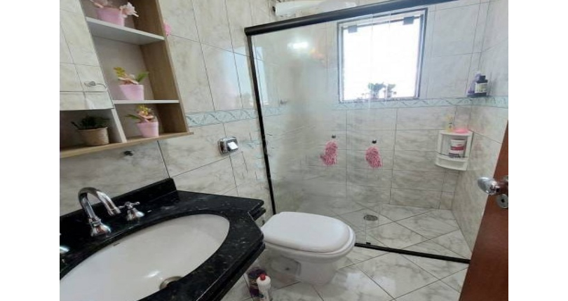 Sobrado à venda no Bairro do Parque São Domingos na Rua Doutor Odon Carlos de Figueiredo Ferraz