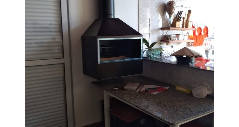 Casa Térrea à venda no Bairro da Vila Espanhola na Rua Antônio Pinto Vieira