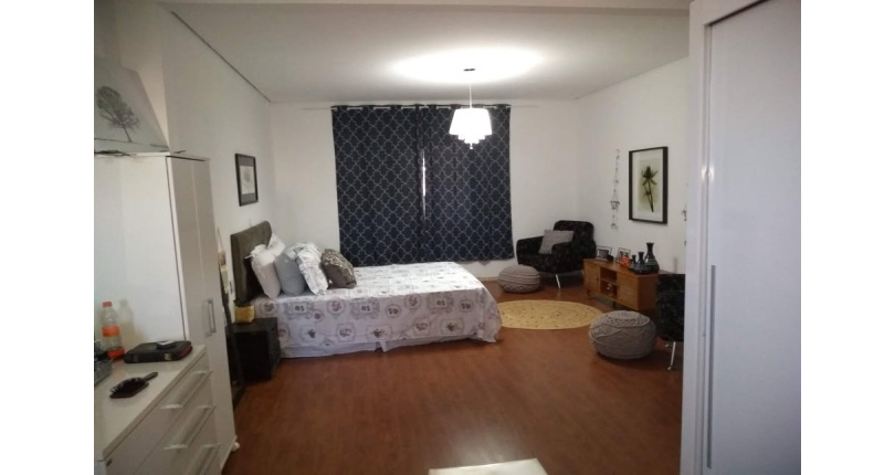 Casa Térrea à venda no Bairro da Vila Espanhola na Rua Antônio Pinto Vieira