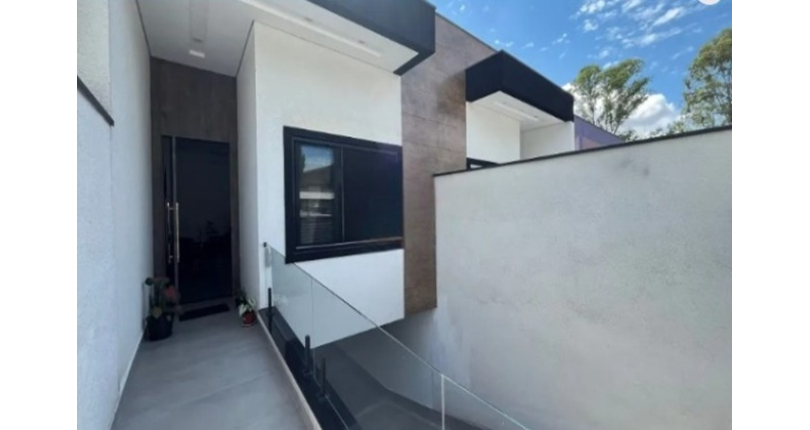 Linda Casa à venda no Bairro do City Recanto Anastácio na Rua João Ferrero Versino