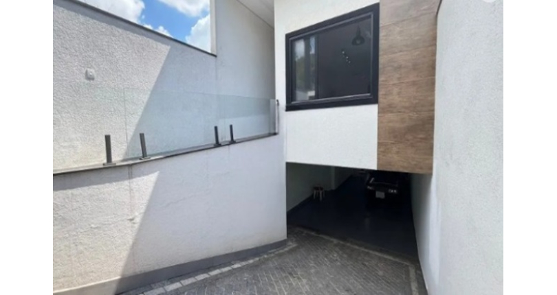 Linda Casa à venda no Bairro do City Recanto Anastácio na Rua João Ferrero Versino