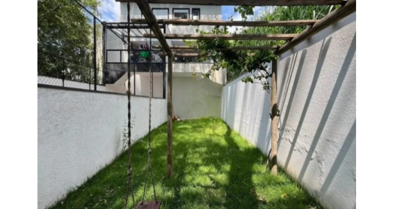 Linda Casa à venda no Bairro do City Recanto Anastácio na Rua João Ferrero Versino