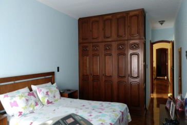 Lindo Sobrado à venda no Bairro do Parque São Domingos na Rua Homero Sales,