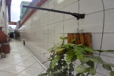 Belo Sobrado à venda no Bairro do Jardim Anhangüera na Rua Júlio Vicente Ferreira