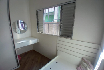 Belo Sobrado à venda no Bairro do Jardim Anhangüera na Rua Júlio Vicente Ferreira