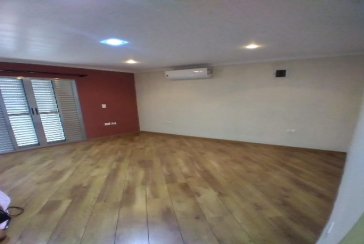 Belo Sobrado à venda no Bairro do Jardim Anhangüera na Rua Júlio Vicente Ferreira