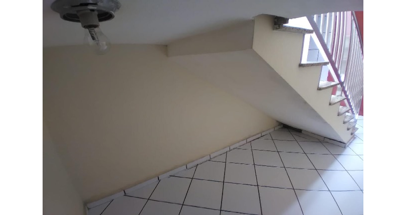 Belo Sobrado à venda no Bairro do Jardim Anhangüera na Rua Júlio Vicente Ferreira