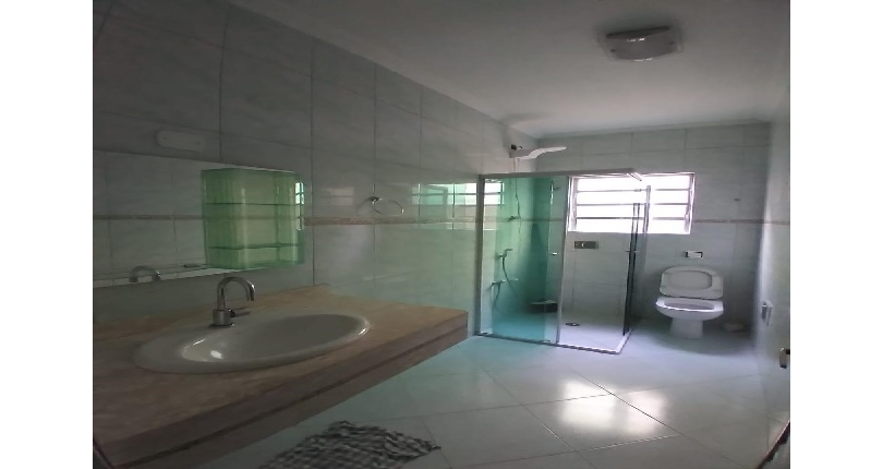 Belo Sobrado à venda no Bairro do Jardim Anhangüera na Rua Júlio Vicente Ferreira