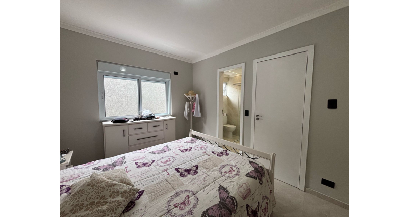 Bela Casa à venda no Bairro da Vila Guedes na Rua Confidencia Musical,