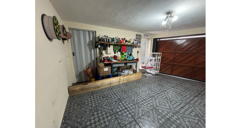 Bela Casa à venda no Bairro da Vila Guedes na Rua Confidencia Musical,