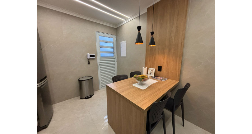 Bela Casa à venda no Bairro da Vila Guedes na Rua Confidencia Musical,