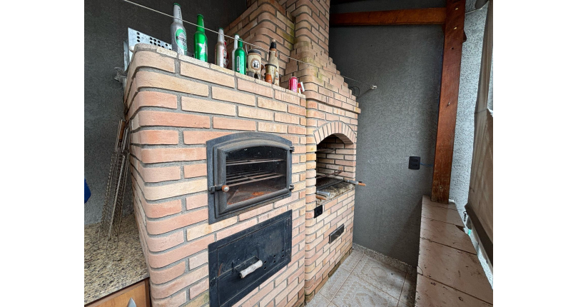 Bela Casa à venda no Bairro da Vila Guedes na Rua Confidencia Musical,