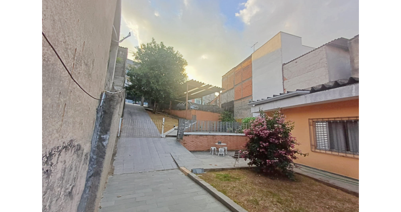 Chacara à venda no Bairro da Mutinga na Rua Opala,