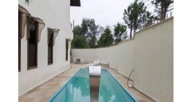 Lindo Sobrado à venda no Bairro do City América na Avenida Cardeal Motta,