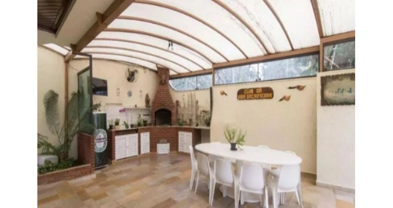 Lindo Sobrado à venda no Bairro do City América na Avenida Cardeal Motta,