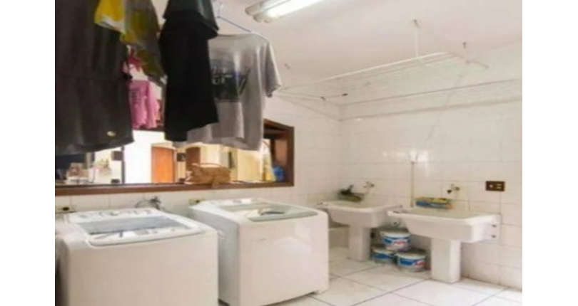 Lindo Sobrado à venda no Bairro do City América na Avenida Cardeal Motta,