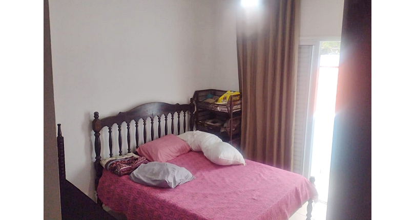 Sobrado à venda em Mongaguá no Bairro da Vila Vera Cruz na Avenida Governador Mario Covas Junior,