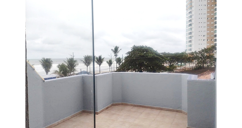 Sobrado à venda em Mongaguá no Bairro da Vila Vera Cruz na Avenida Governador Mario Covas Junior,