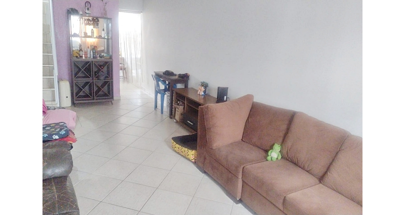 Sobrado à venda em Mongaguá no Bairro da Vila Vera Cruz na Avenida Governador Mario Covas Junior,