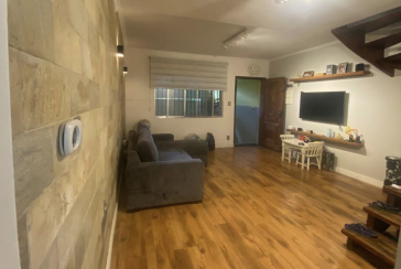 Belo Sobrado à venda no Bairro do Parque São Domingos na Rua Inácio Luís da Costa