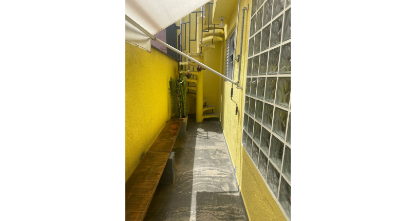 Belo Sobrado à venda no Bairro do Parque São Domingos na Rua Inácio Luís da Costa