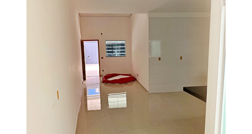 Bela Casa nova à venda no Bairro da Chácara Inglesa na Rua Tatsuo Okachi