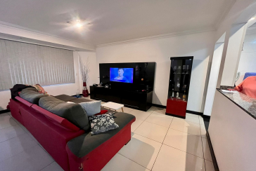 Lindo Sobrado à venda no Parque Anhanguera (São Domingos)