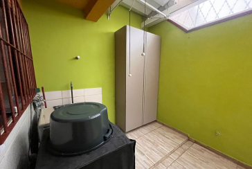 Lindo Sobrado à venda no Parque Anhanguera (São Domingos)