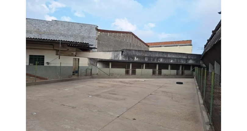 Galpão à venda em Osasco no Bairro dos Remédios na Rua Santa Erotildes,
