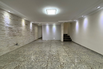 Belo Sobrado à venda no Bairro da Vila Albertina na Rua Antônio Pires