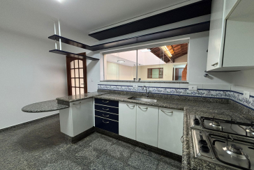 Belo Sobrado à venda no Bairro da Vila Albertina na Rua Antônio Pires