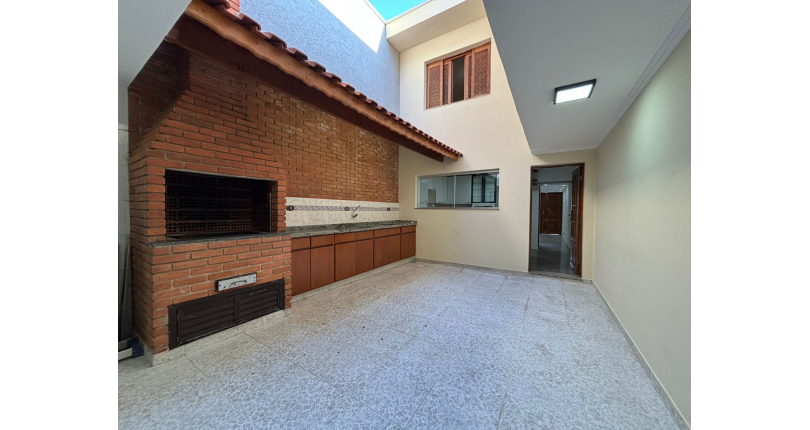 Belo Sobrado à venda no Bairro da Vila Albertina na Rua Antônio Pires