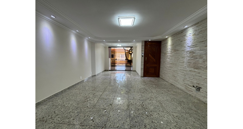 Belo Sobrado à venda no Bairro da Vila Albertina na Rua Antônio Pires