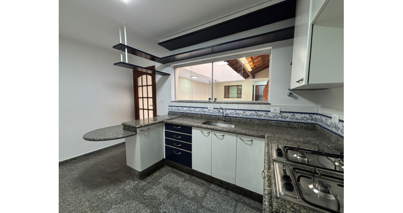 Belo Sobrado à venda no Bairro da Vila Albertina na Rua Antônio Pires