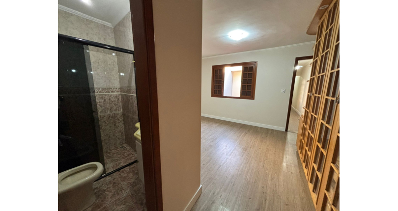 Belo Sobrado à venda no Bairro da Vila Albertina na Rua Antônio Pires