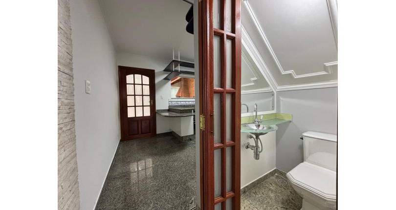 Belo Sobrado à venda no Bairro da Vila Albertina na Rua Antônio Pires